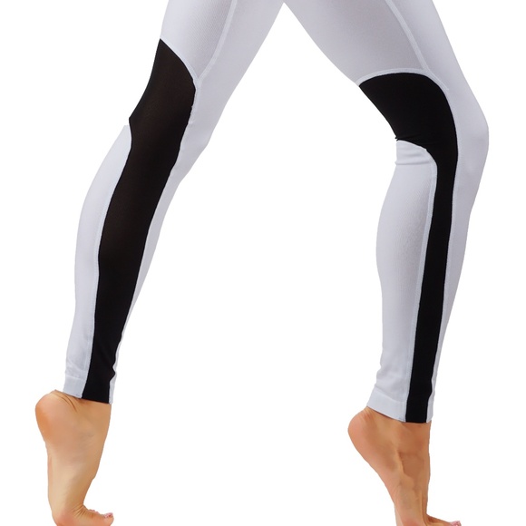 Workout Leggings With Mesh Solid Color - Picture 3 of 3